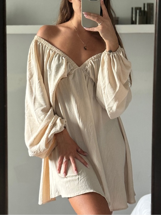 Dresses & Skirts - Off-Shoulder Cream Mini Dress